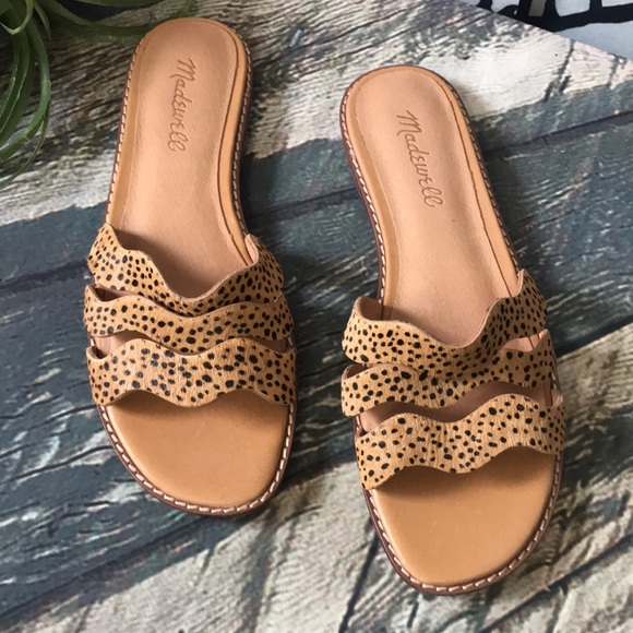 Madewell Shoes - 🏇Madewell Tan Leopard-Print Wavy Strap Slide Sandals